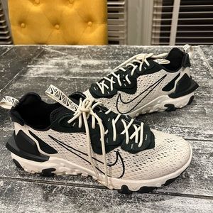 Nike react vision PREMIUM Mens Size US 12 CU8761-991 BEIGE /Olive Green